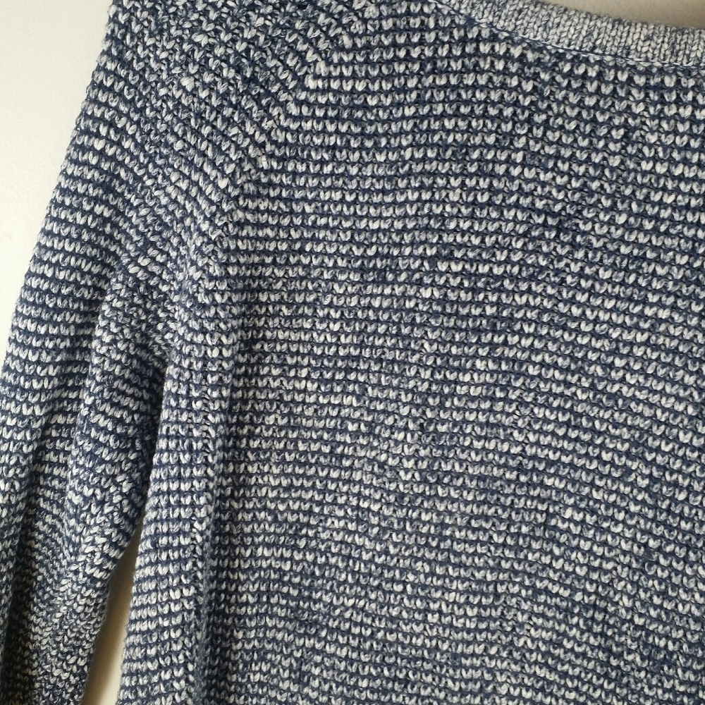Blue Knit sweater with buttons down the back - Picture 5 of 7